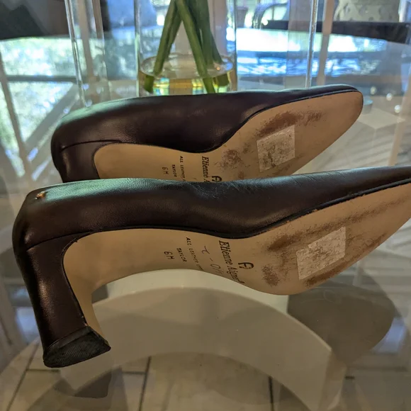 Etienne Aigner Classic Brown Heels - Picture 5 of 5